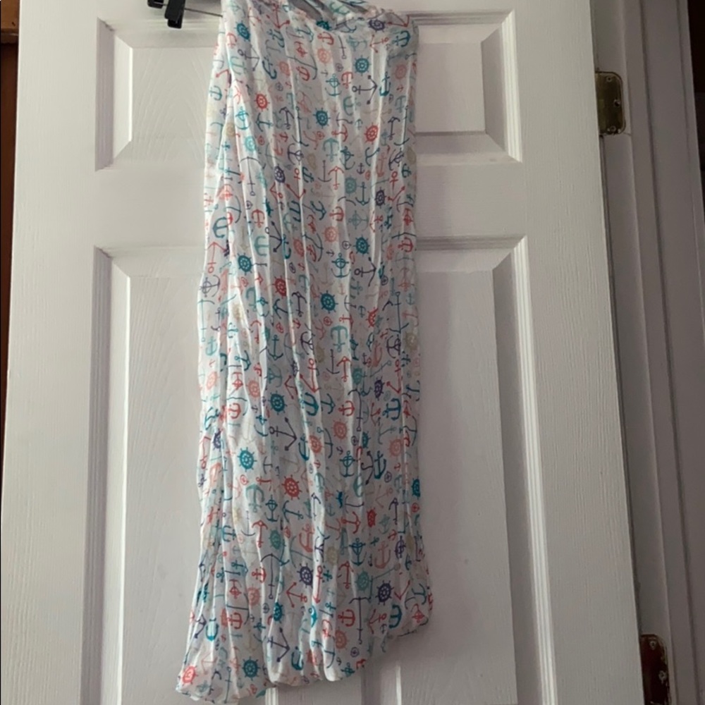 CLAIRE SCARF IN EXCELLENT CONDITION ONE SIZE